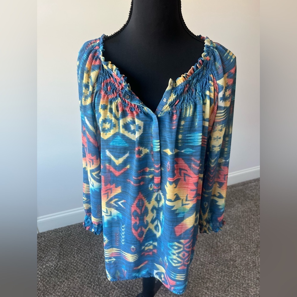 Chico’s SZ 2 (Large) Top Scoop Neck 3/4 Sleeves Semi-Sheer Smocked Lightweight
